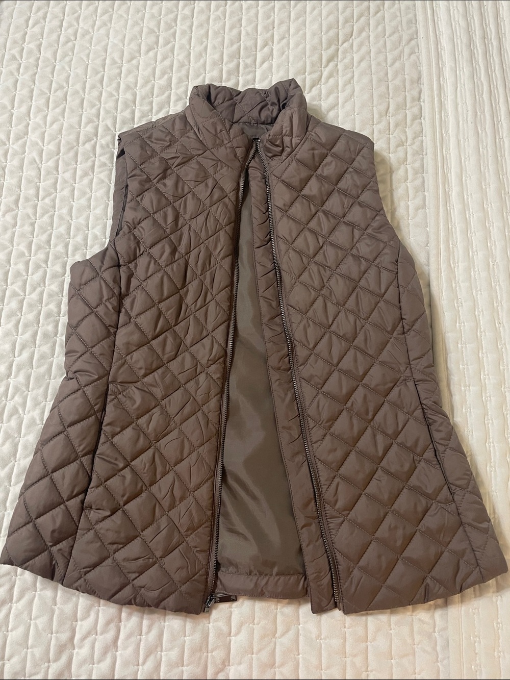Banana Republic Quilted Sleeveless Vest - Brown/Taupe